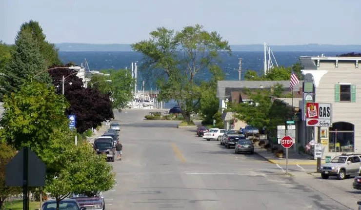 Northport street toward the water