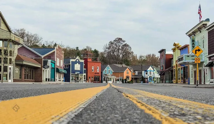 Suttons Bay downtown street